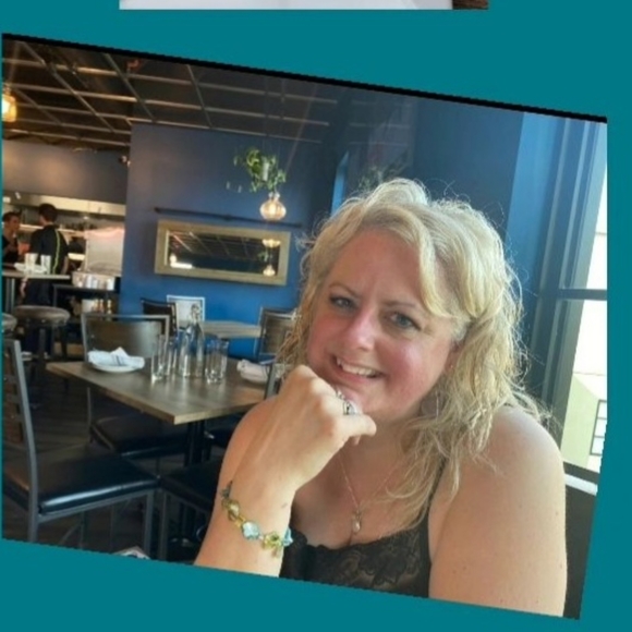 Meet your Posher, Sarah - Picture 6 of 7